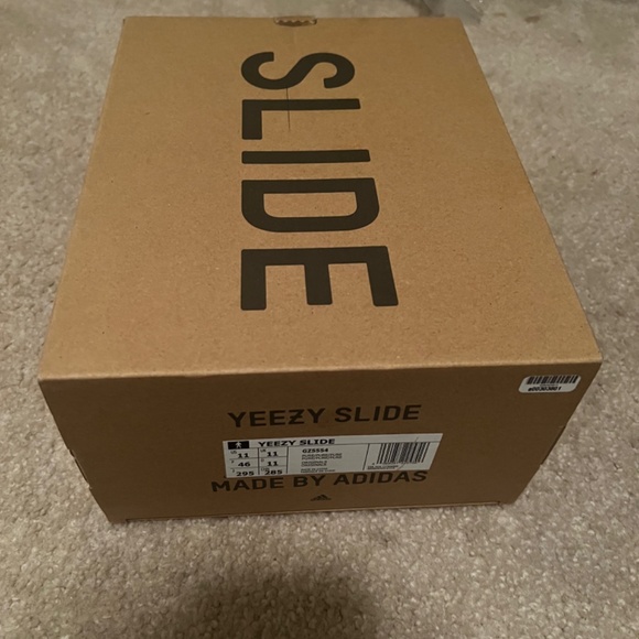 Yeezy Slides main image 4